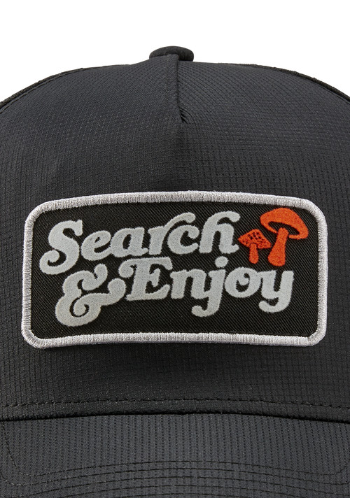 Searchin Trucker - Black / Black